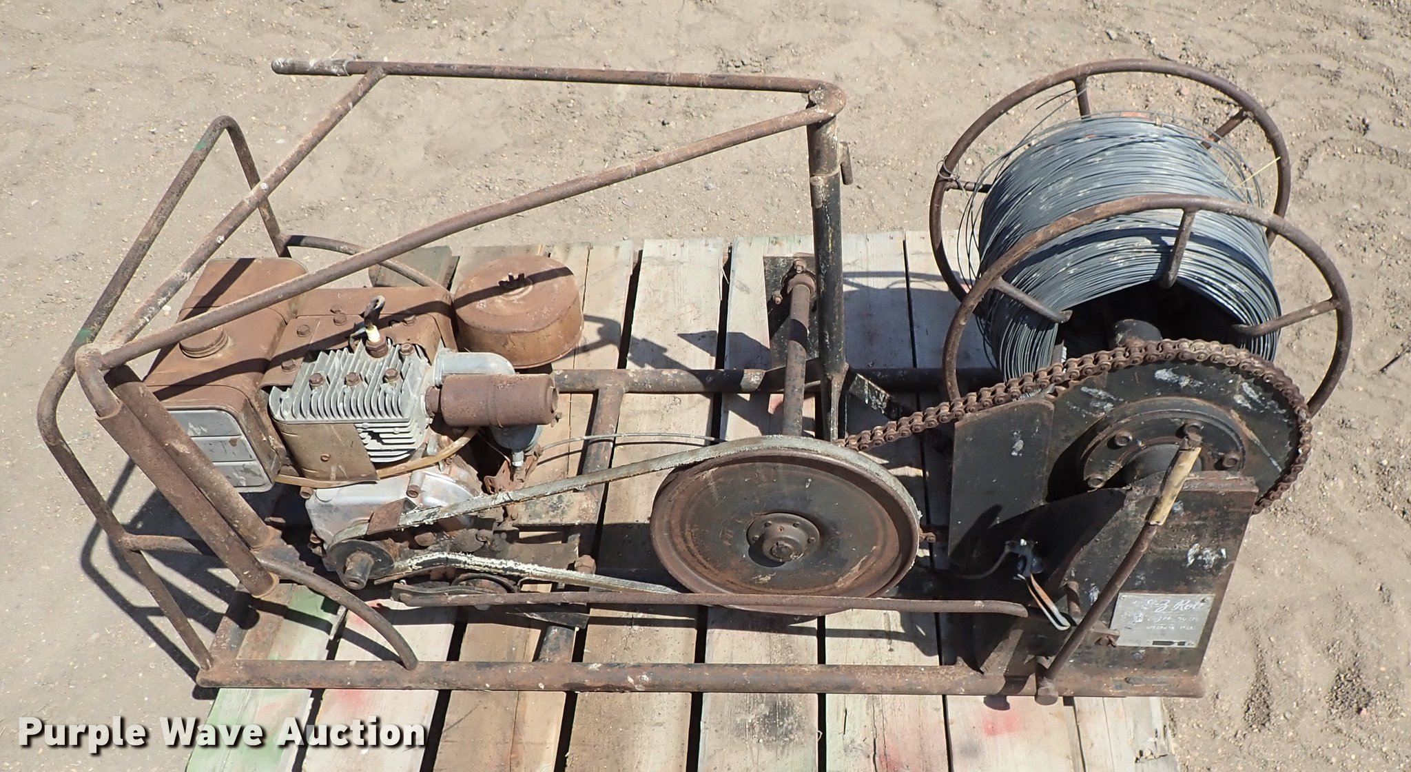 EZ Roll 203 wire roller in Kinsley, KS Item FN9832 sold Purple Wave