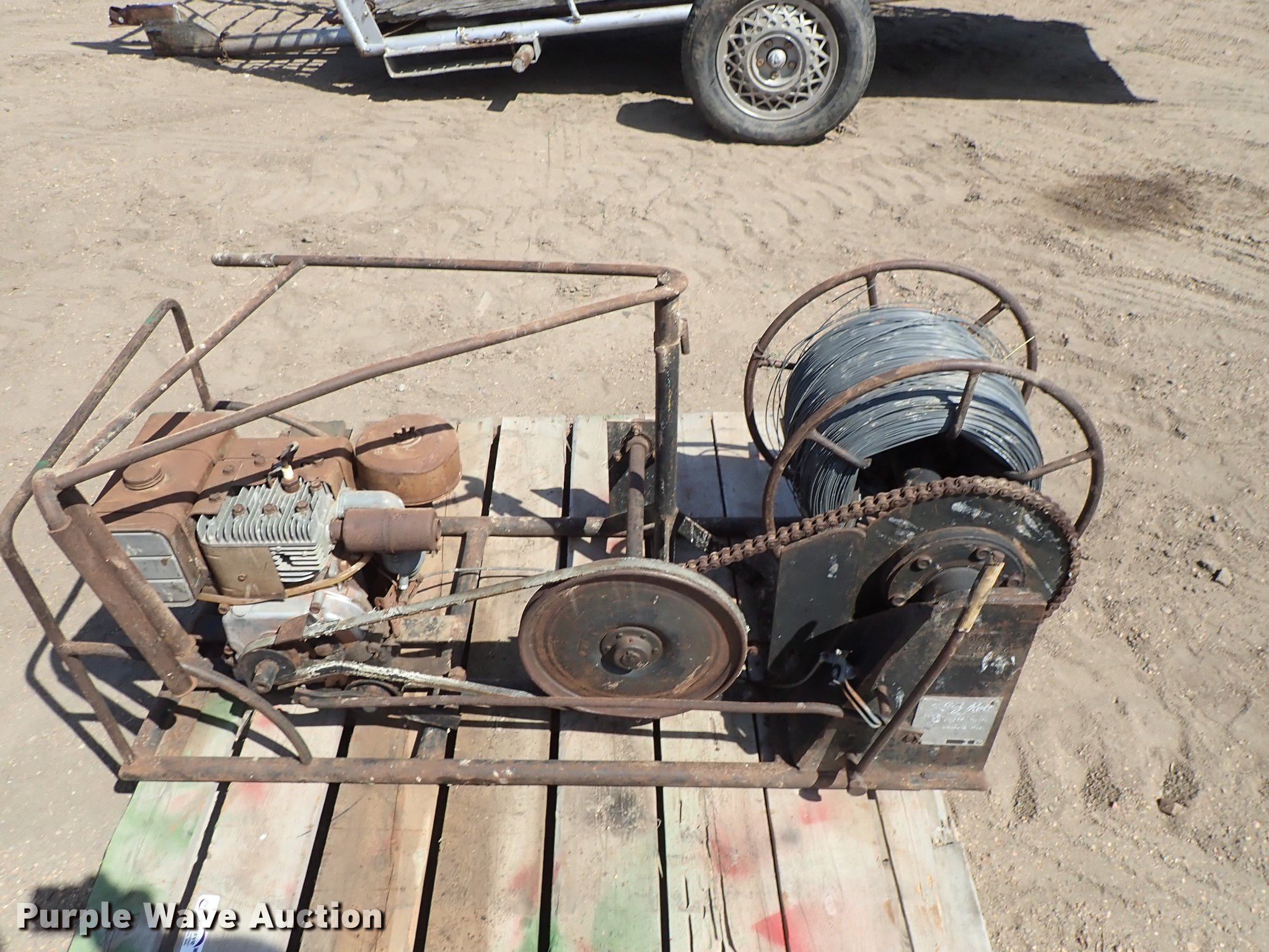 EZ Roll 203 wire roller in Kinsley, KS Item FN9832 sold Purple Wave