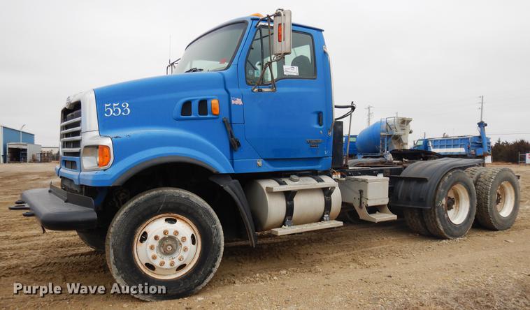 image for item DD3618 2009 Sterling L-Line semi truck