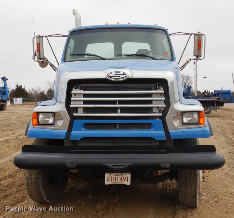 image for item DD3618 2009 Sterling L-Line semi truck