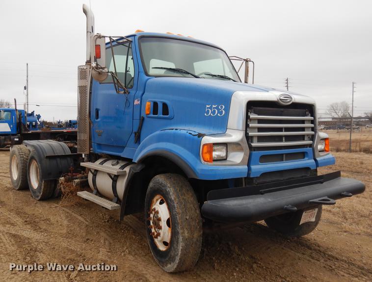 image for item DD3618 2009 Sterling L-Line semi truck