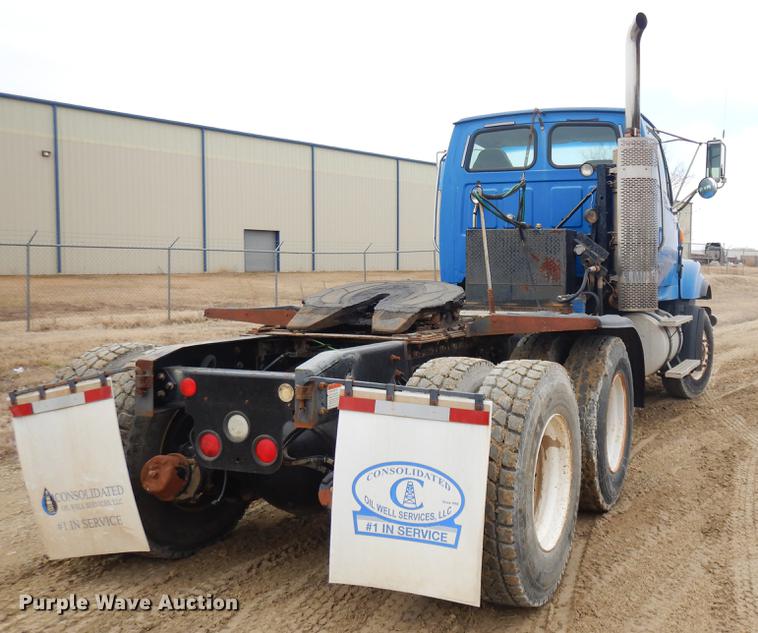 image for item DD3618 2009 Sterling L-Line semi truck