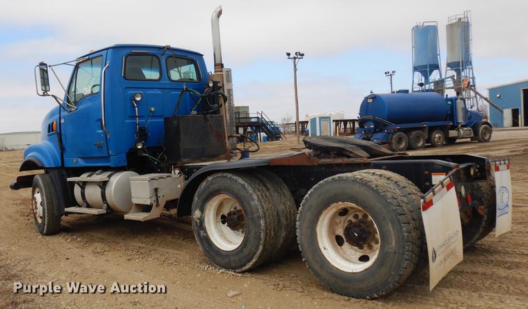 image for item DD3618 2009 Sterling L-Line semi truck