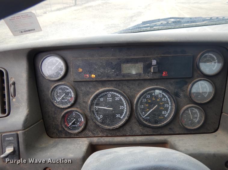 image for item DD3618 2009 Sterling L-Line semi truck