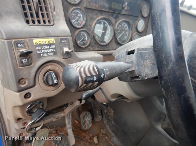 image for item DD3618 2009 Sterling L-Line semi truck