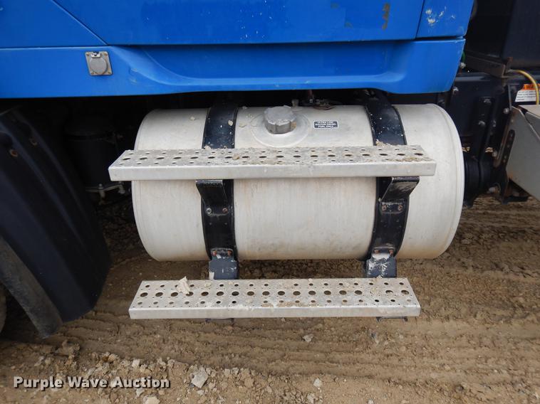 image for item DD3618 2009 Sterling L-Line semi truck