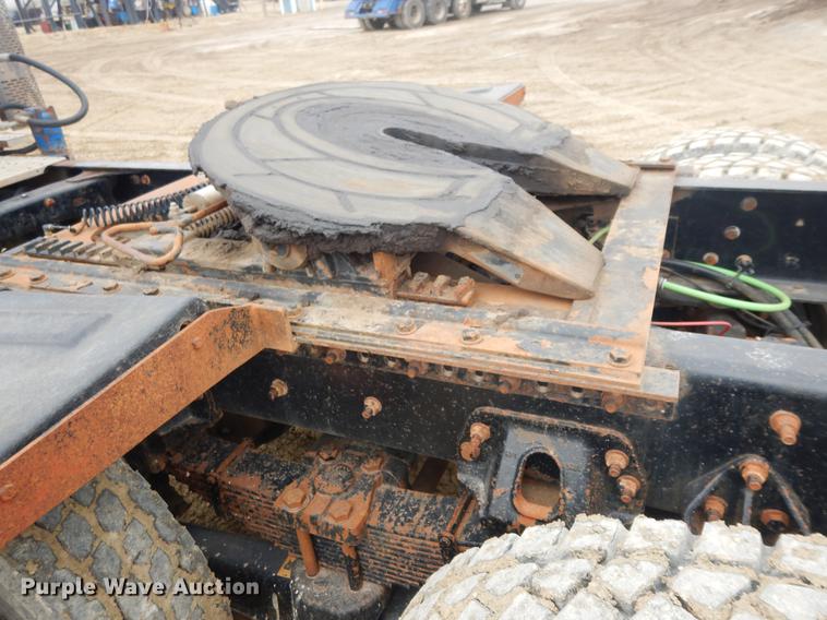 image for item DD3618 2009 Sterling L-Line semi truck