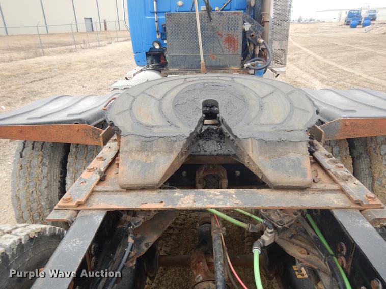 image for item DD3618 2009 Sterling L-Line semi truck