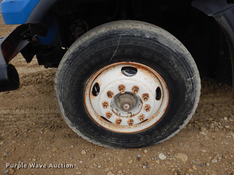 image for item DD3618 2009 Sterling L-Line semi truck