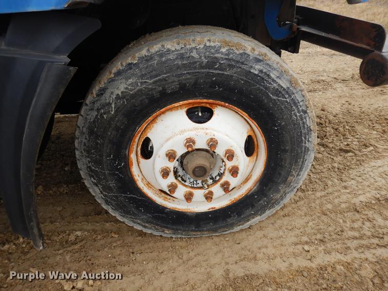 image for item DD3618 2009 Sterling L-Line semi truck