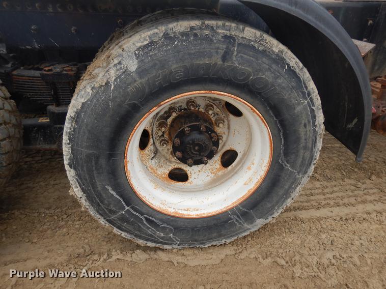 image for item DD3618 2009 Sterling L-Line semi truck