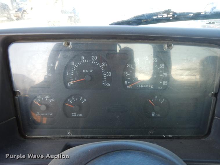 image for item DD3619 2000 Sterling A-Line semi truck