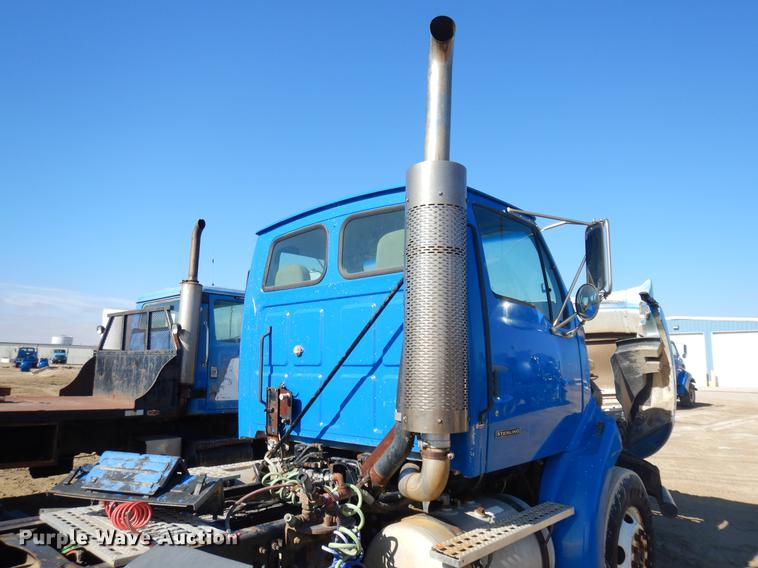 image for item DD3619 2000 Sterling A-Line semi truck