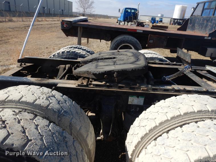 image for item DD3619 2000 Sterling A-Line semi truck