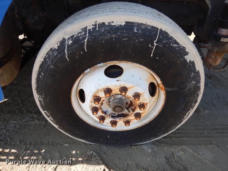 image for item DD3619 2000 Sterling A-Line semi truck