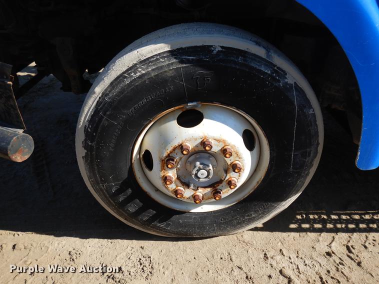 image for item DD3619 2000 Sterling A-Line semi truck