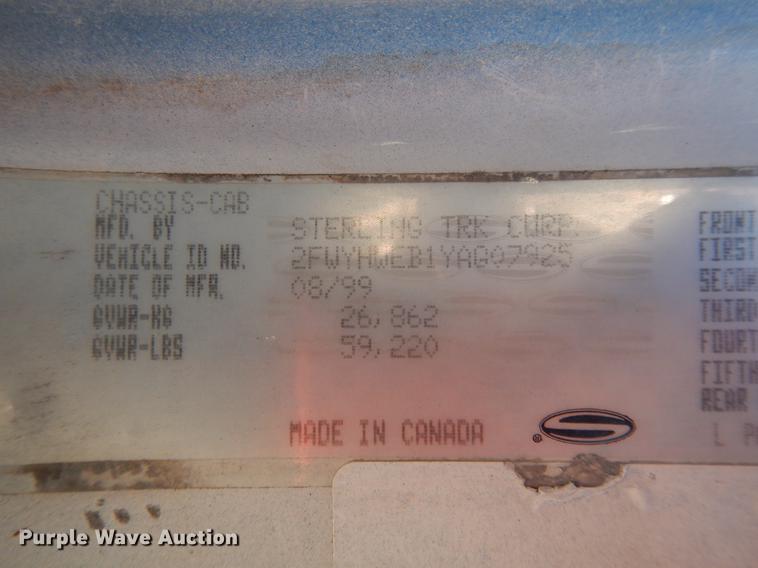 image for item DD3619 2000 Sterling A-Line semi truck