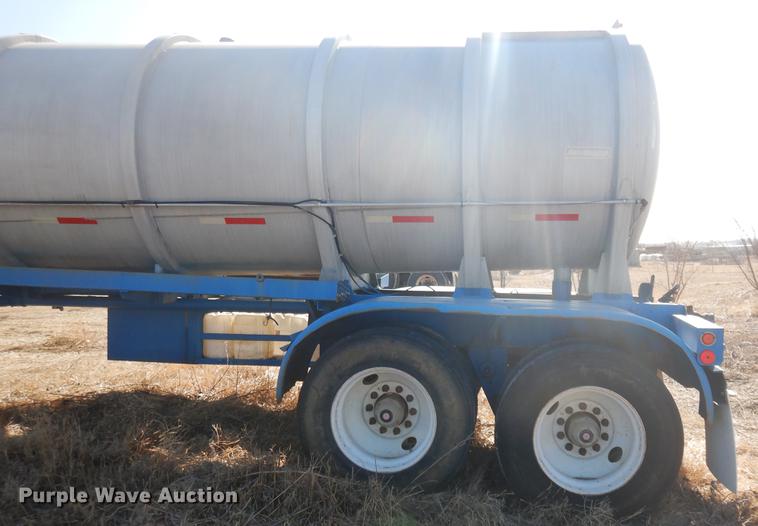 image for item DD3622 1976 Fruehauf TAOE2W tank trailer