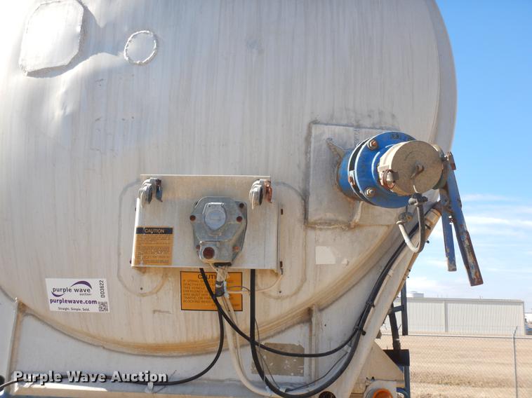 image for item DD3622 1976 Fruehauf TAOE2W tank trailer