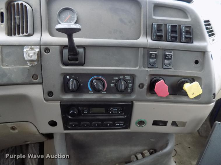 image for item DD3646 2002 Sterling L-Line semi truck