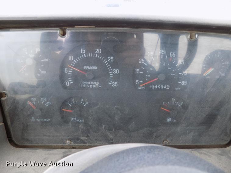 image for item DD3646 2002 Sterling L-Line semi truck