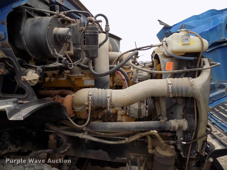 image for item DD3646 2002 Sterling L-Line semi truck