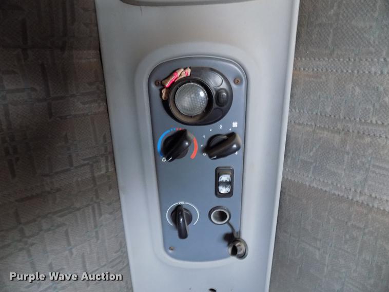 image for item DD3648 2007 Freightliner Century Class semi truck