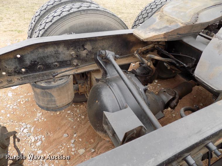 image for item DD3648 2007 Freightliner Century Class semi truck