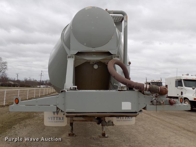 image for item DD3649 1981 Heil pneumatic dry bulk tank trailer