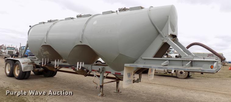 image for item DD3649 1981 Heil pneumatic dry bulk tank trailer