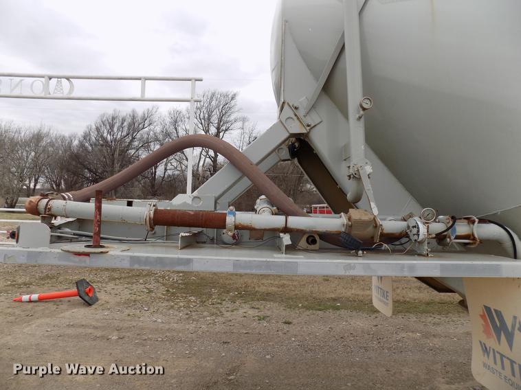 image for item DD3649 1981 Heil pneumatic dry bulk tank trailer