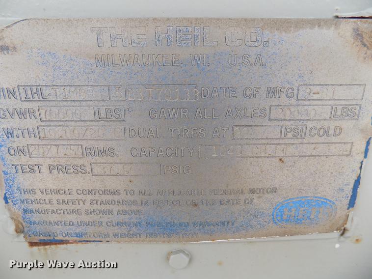 image for item DD3649 1981 Heil pneumatic dry bulk tank trailer