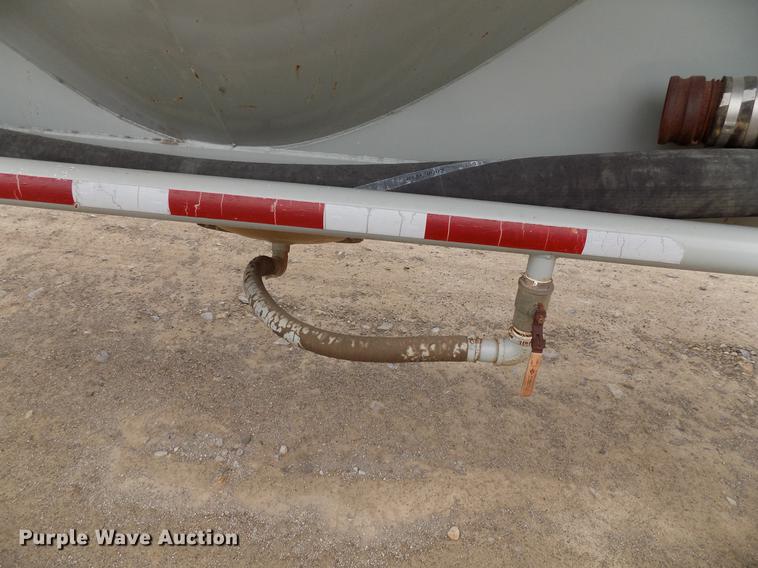 image for item DD3650 1981 Fruehauf pneumatic dry bulk tank trailer