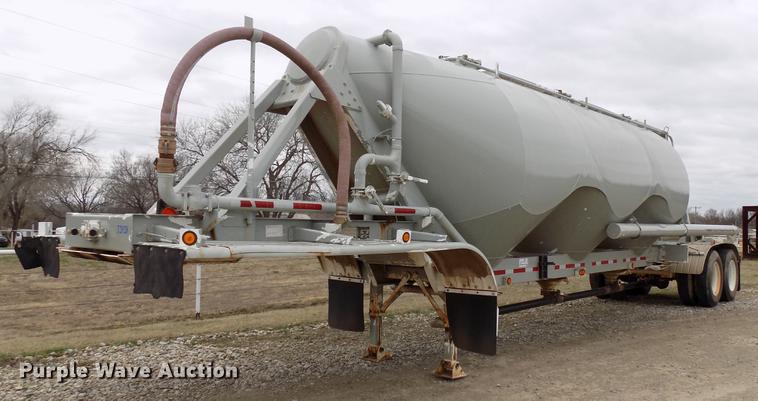 image for item DD3651 1996 Heil pneumatic dry bulk tank trailer