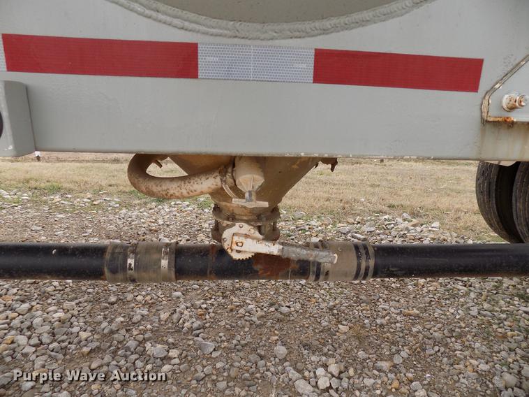 image for item DD3651 1996 Heil pneumatic dry bulk tank trailer