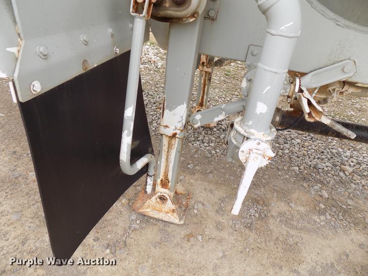 image for item DD3651 1996 Heil pneumatic dry bulk tank trailer