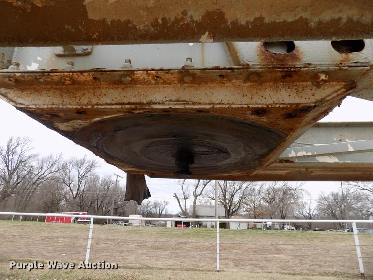 image for item DD3651 1996 Heil pneumatic dry bulk tank trailer