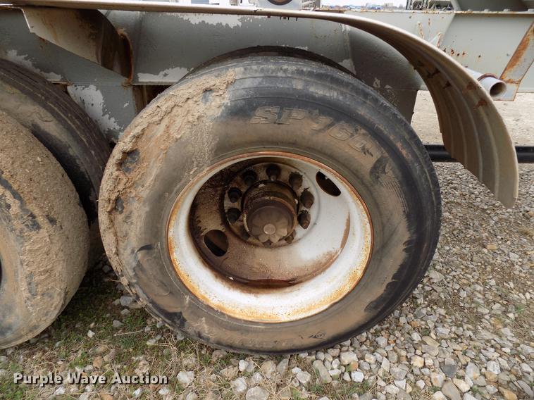 image for item DD3651 1996 Heil pneumatic dry bulk tank trailer