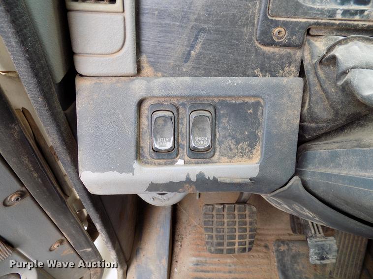 image for item DD3652 2007 Freightliner Columbia semi truck