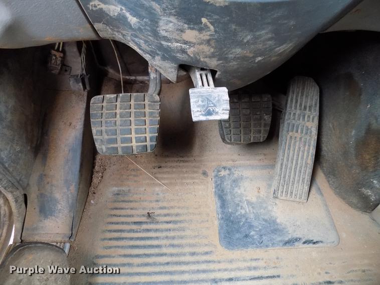 image for item DD3652 2007 Freightliner Columbia semi truck