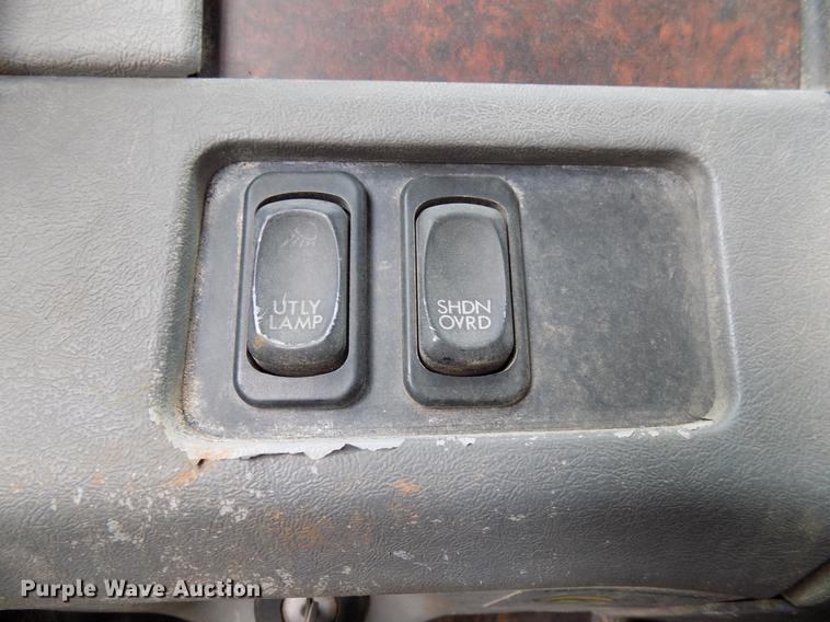 image for item DD3653 2007 Freightliner Century Class semi truck