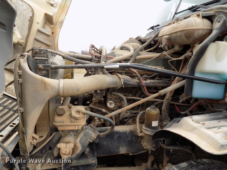 image for item DD3653 2007 Freightliner Century Class semi truck