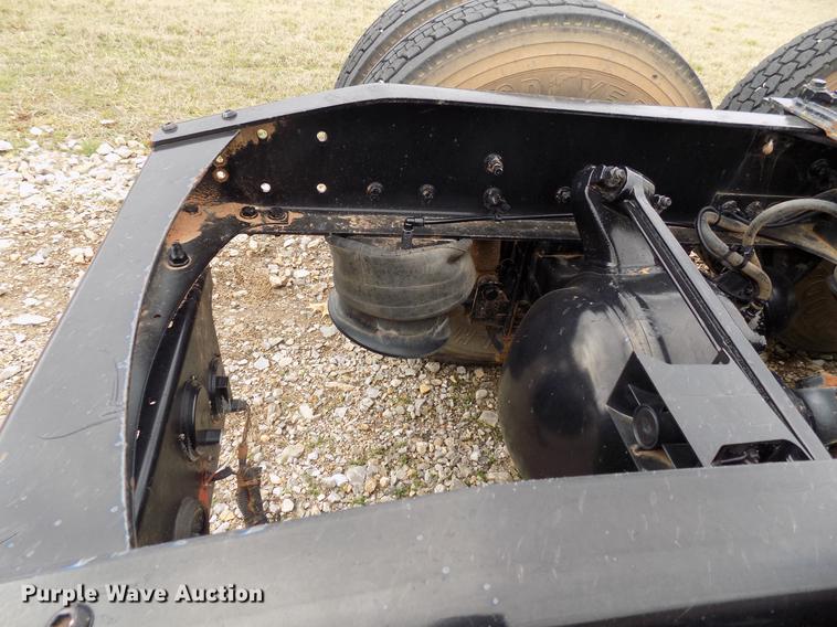 image for item DD3653 2007 Freightliner Century Class semi truck