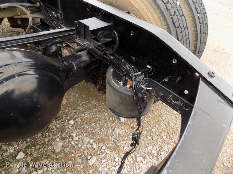 image for item DD3653 2007 Freightliner Century Class semi truck