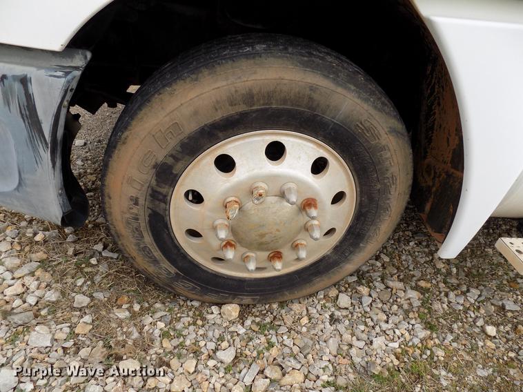 image for item DD3653 2007 Freightliner Century Class semi truck