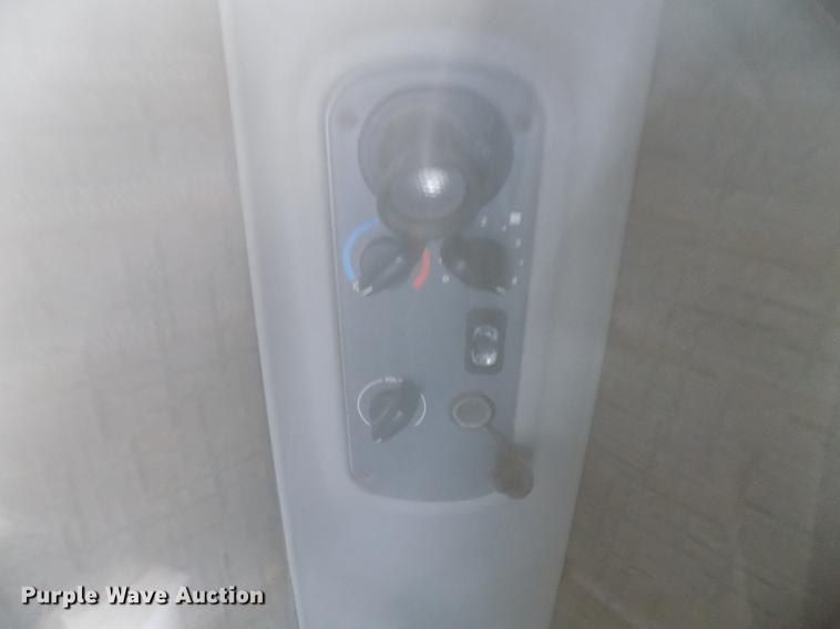 image for item DD3654 2007 Freightliner Century Class semi truck