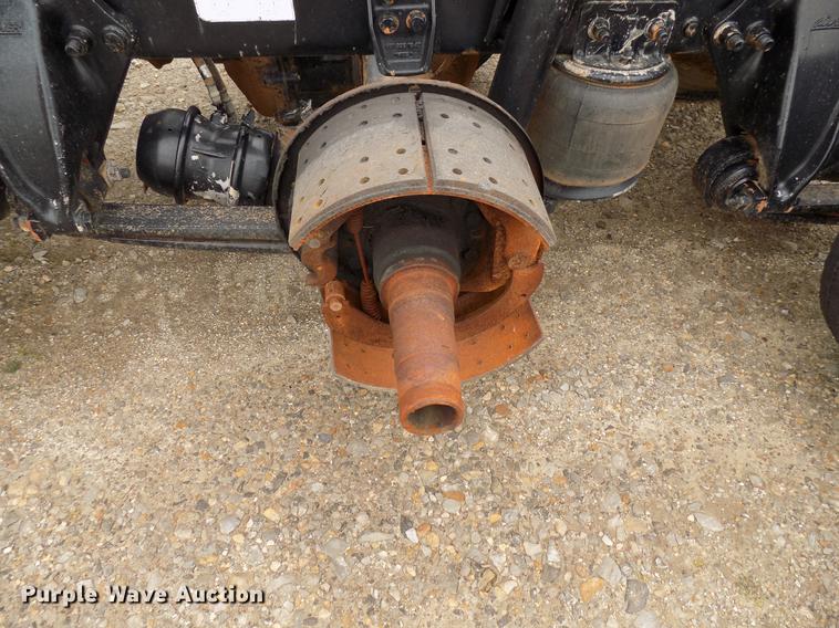 image for item DD3654 2007 Freightliner Century Class semi truck