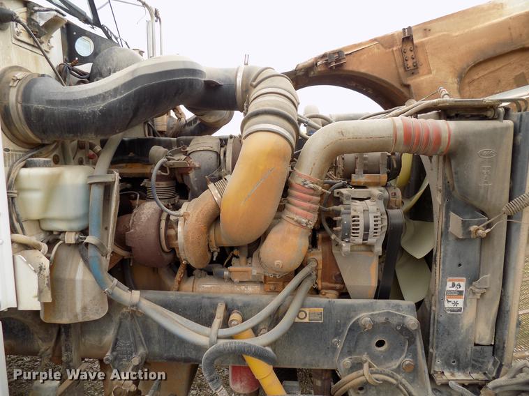 image for item DD3656 2006 Peterbilt 357 semi truck