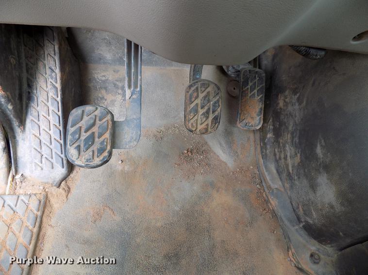 image for item DD3657 2008 Sterling L9500 semi truck