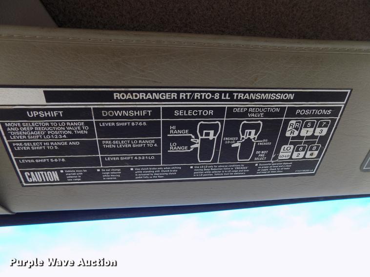 image for item DD3657 2008 Sterling L9500 semi truck